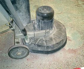 ponçage support moquette de pierre